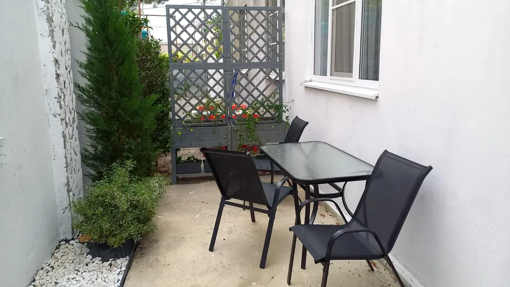 Квартира Квартира Студия с отдельным входом и террасой — Геленджик