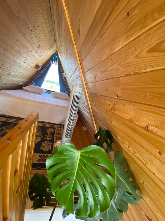 Домик а фрейм для круглогодичного отдыха с джакузи и баней