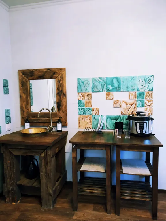 Коттедж Удивительный дом в центре, первый этаж целиком, мангал — Казань