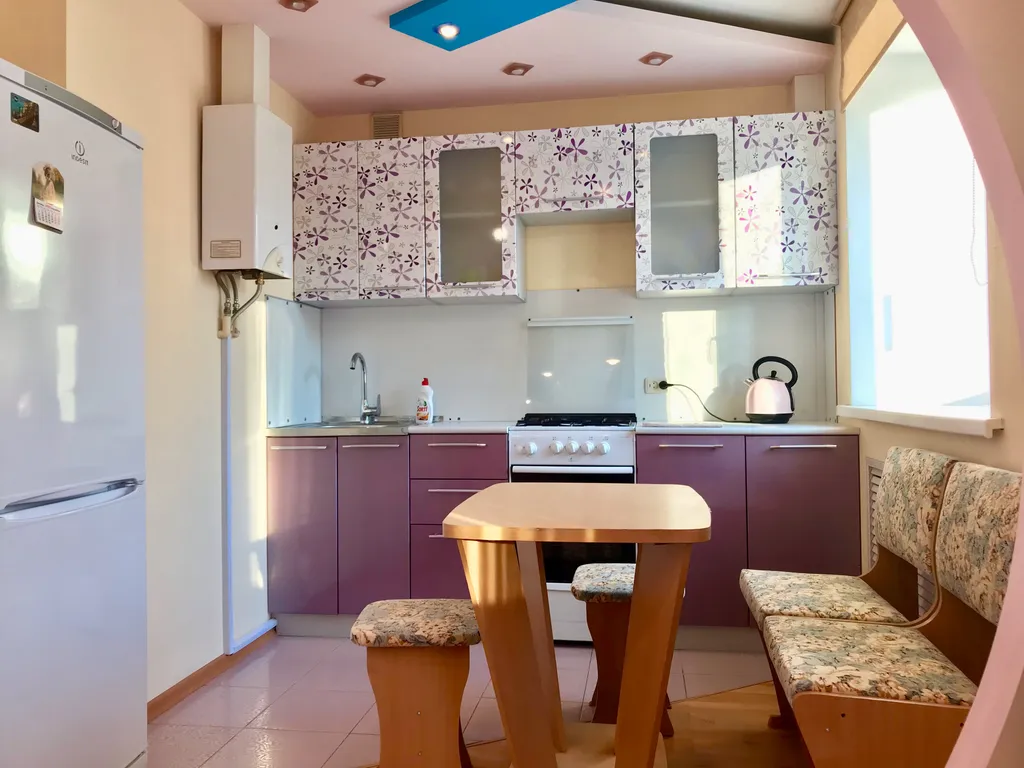 Чистая и современная квартира недалеко от центра