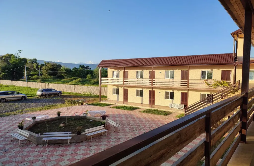 Белый Дельфин