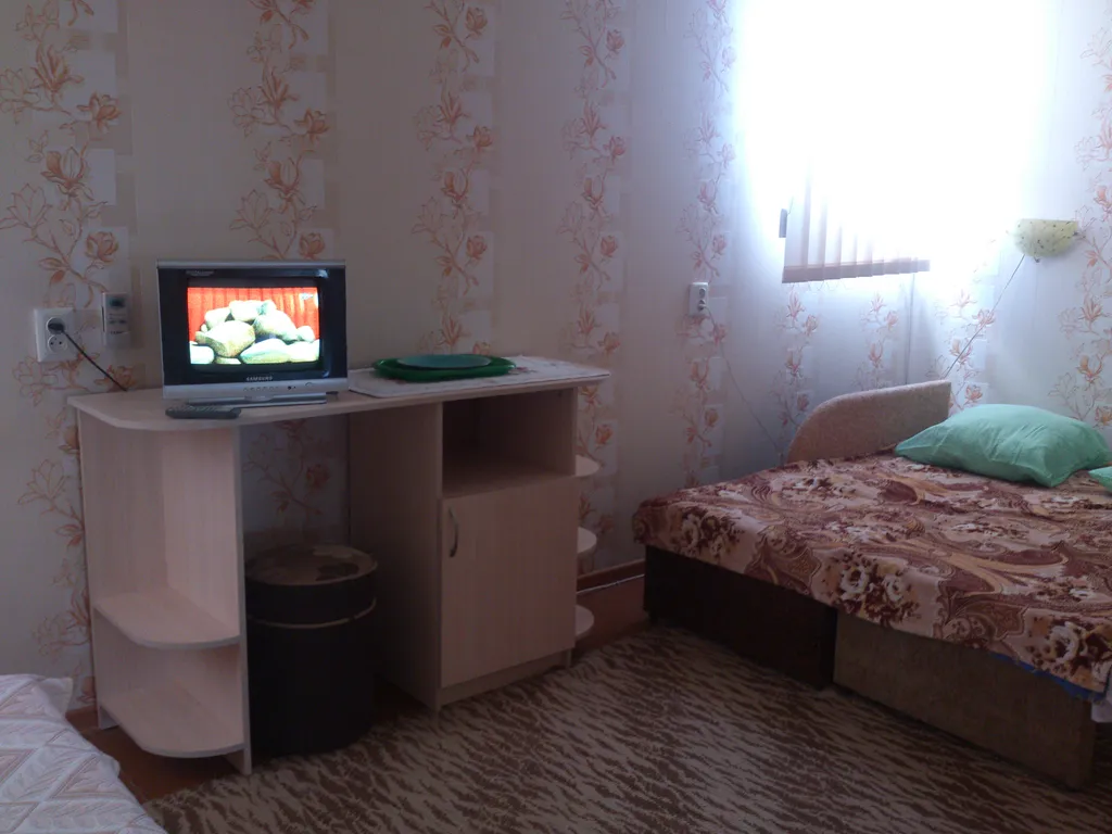 Просторная комната с кондиционером в частном доме