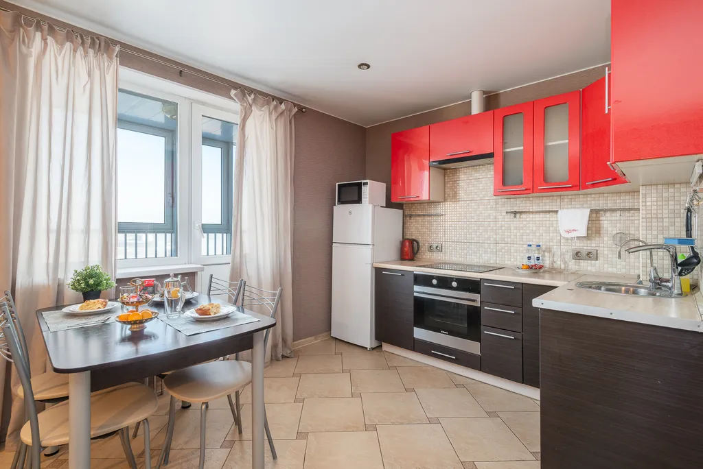 Евротрешка у ТРЦ Мега