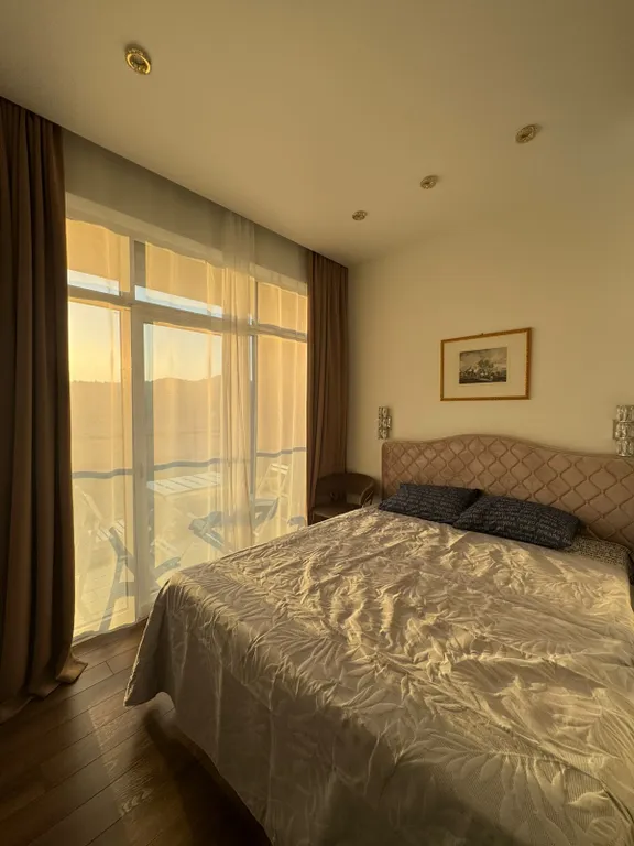 Студия с видом на море