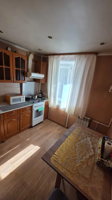 Рядом госпиталь. Хороший вариант и для командированных