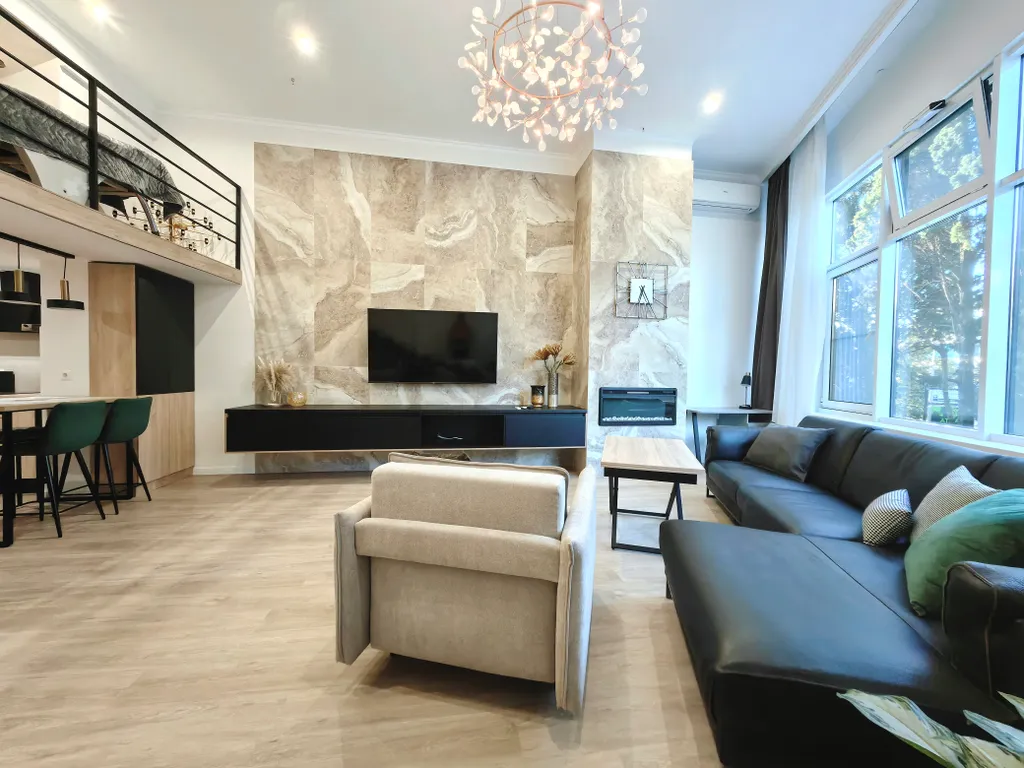 Двухуровневый апартамент в самом центре Сочи