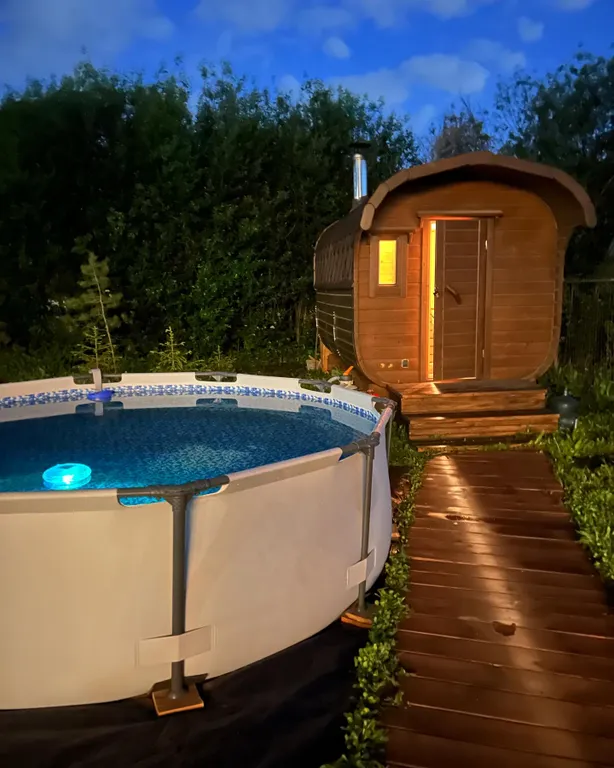 Уютный коттедж в черте города