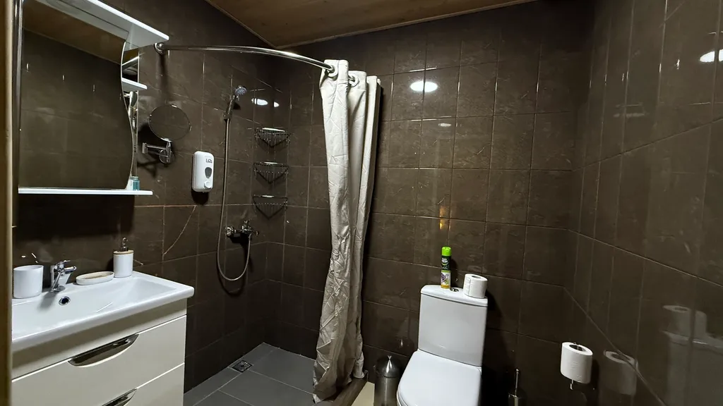 6-комнатный Дом