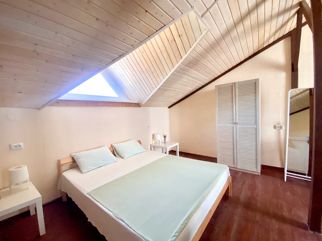 Квартира mansard room апартаменты с кухней — аренда посуточно в Оленевка