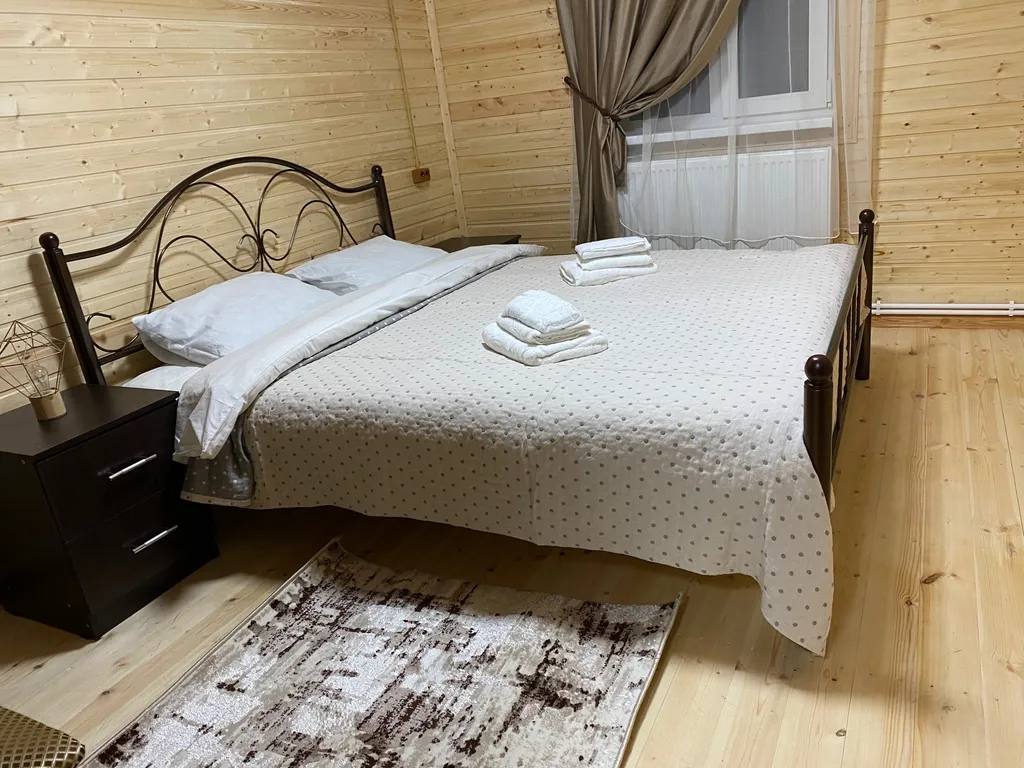 Коттедж Коттедж Полулюкс с двухспальной кроватью — Архыз