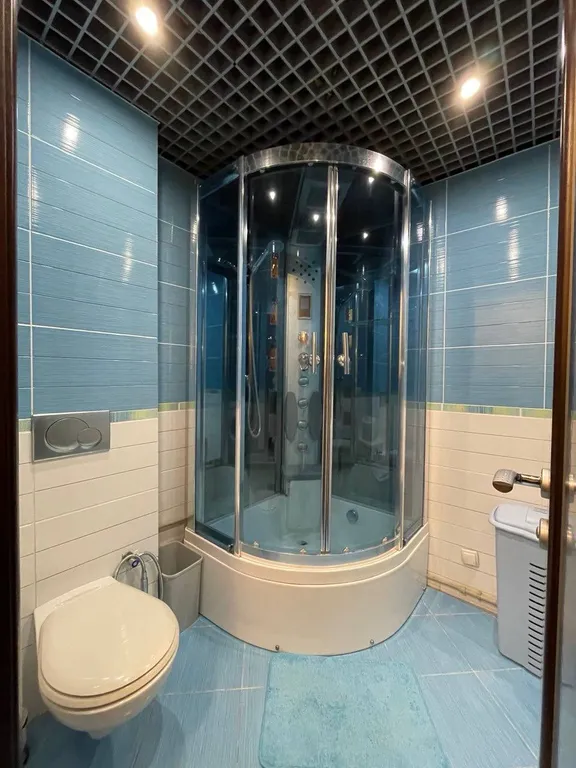 С водой, в самом центре уютная квартира