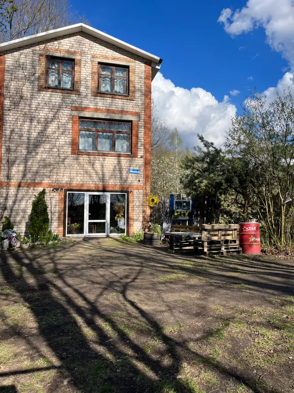 Гостевой дом в лесу в 15 минутах от центра