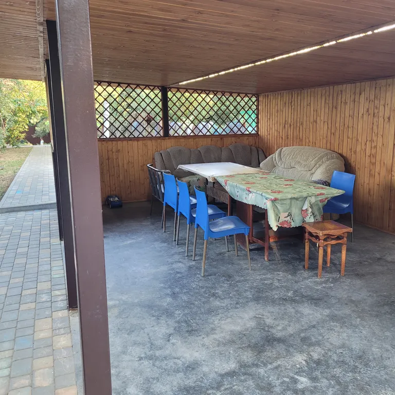 Дача с большой беседкой