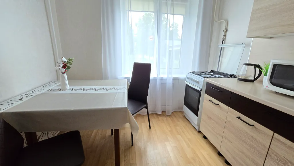 2-комнатная квартира с двумя кроватями и диваном