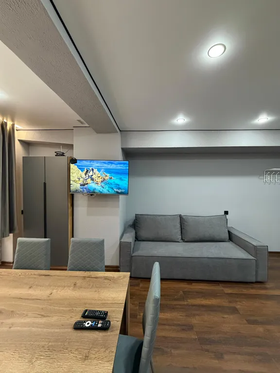 Квартира-студия: горы,канатная дорога и уют "