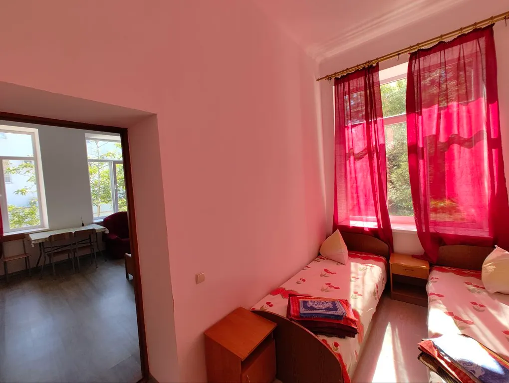 Просторный и светлый апартамент близко к морю