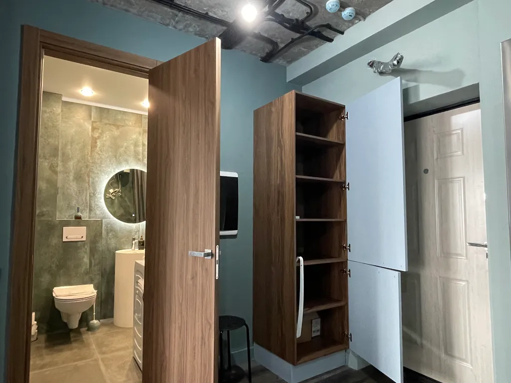 Роскошная уютная квартира с огромными окнами в тихий двор