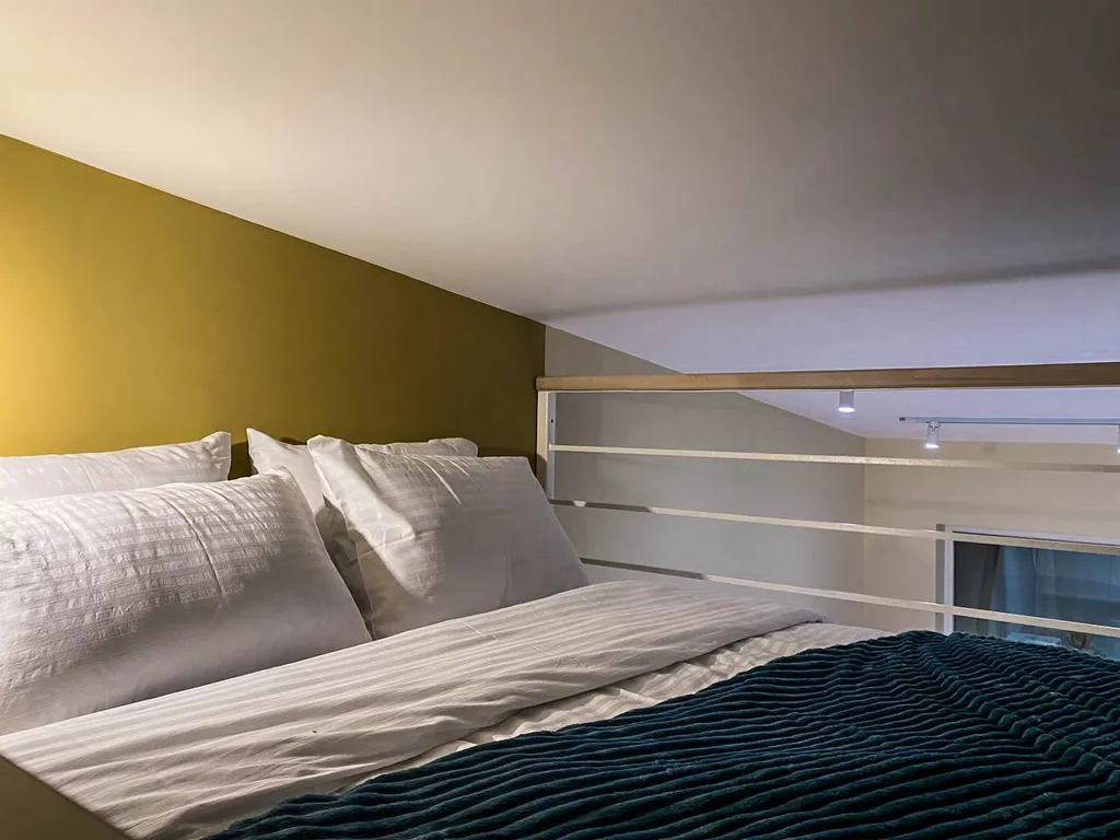 Квартира Квартира Шикарная двухуровневая студия с джакузи, рядом с НИИ Турнера, вокзалом — Пушкин