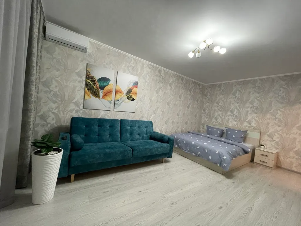 Уютная однокомнатная квартира в центре Солнечного — аренда посуточно в Саратов