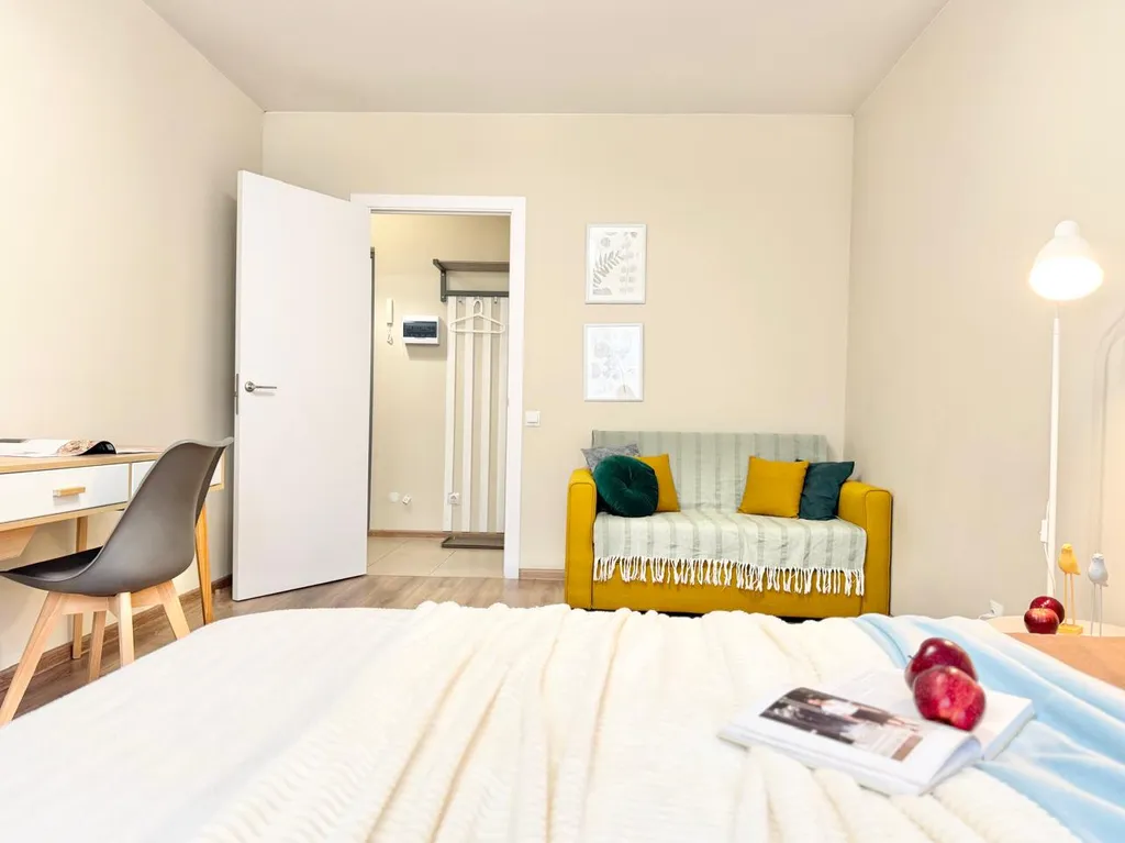 Светлая квартира с балконом