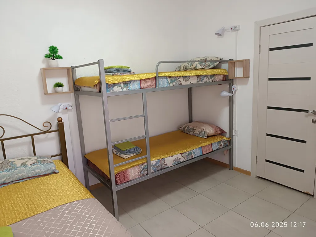 Номер с общей кухней и общим двором