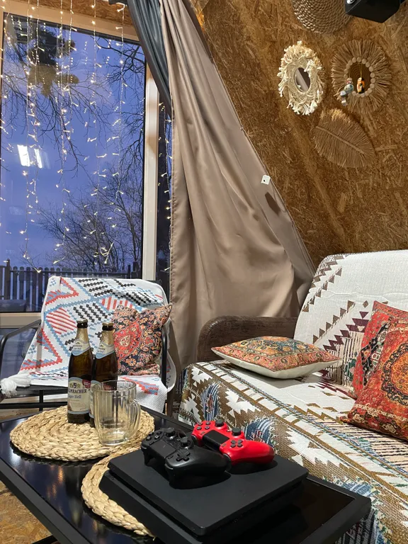 Милый дом на берегу озера