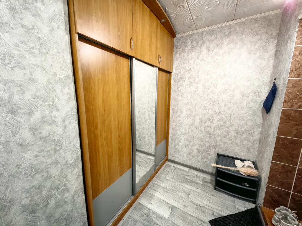 Вместительная трёхкомнатная квартира на набережной