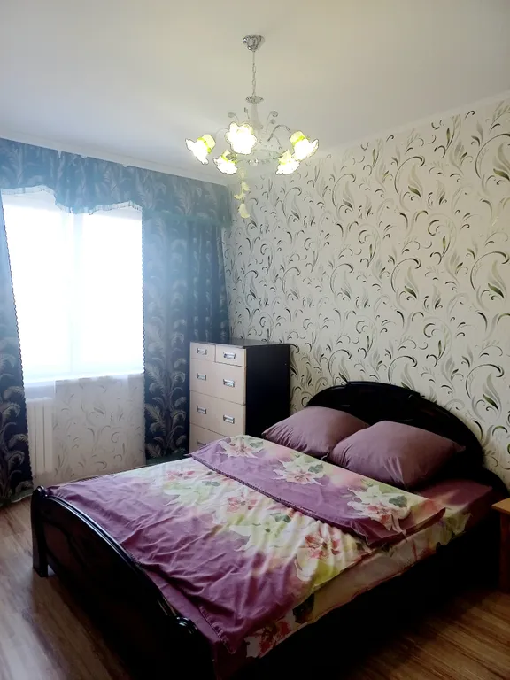 Светлая 2х ком квартира возле ТЦ Тринити