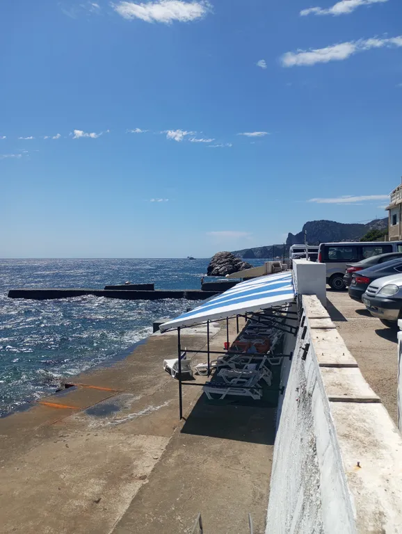 Квартира Уютная квартира с видом на море, до пляжа 2 минуты пешком — Алупка