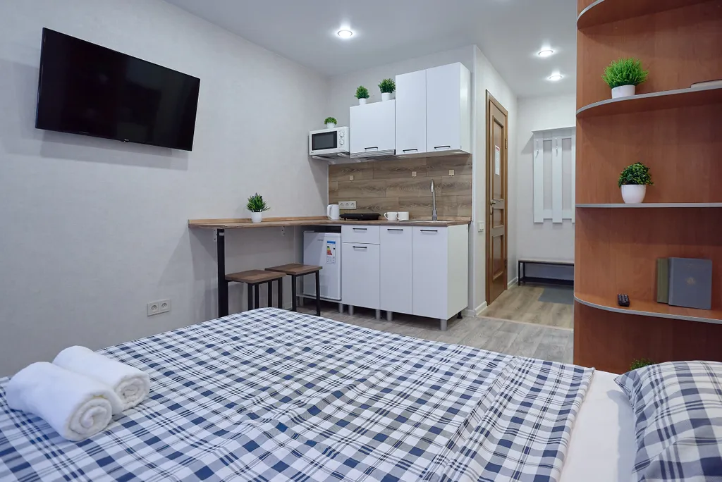 Студия в центре возле "Лампочки"(гастрохолл).  ТЦ "Лето"