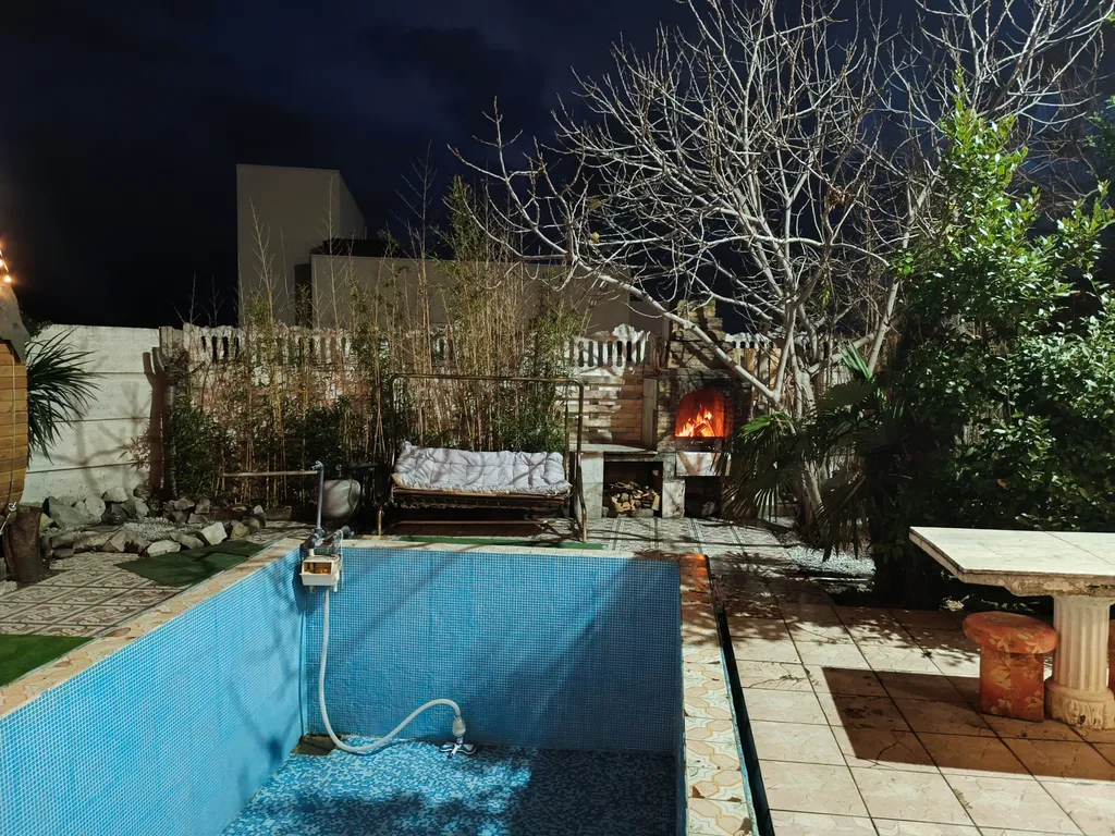 Дом с бассейном и баней