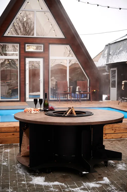 А-фрейм дом с теплым бассейном