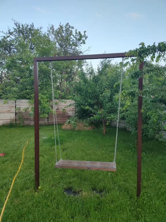 Уютная дача "Дом на дереве" в черте города