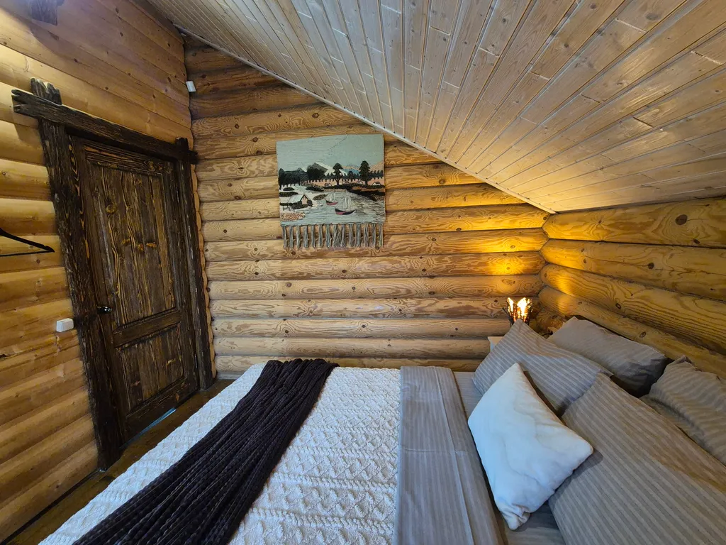 Уютный дом с бильярдом и сауной на побережье водохранилища