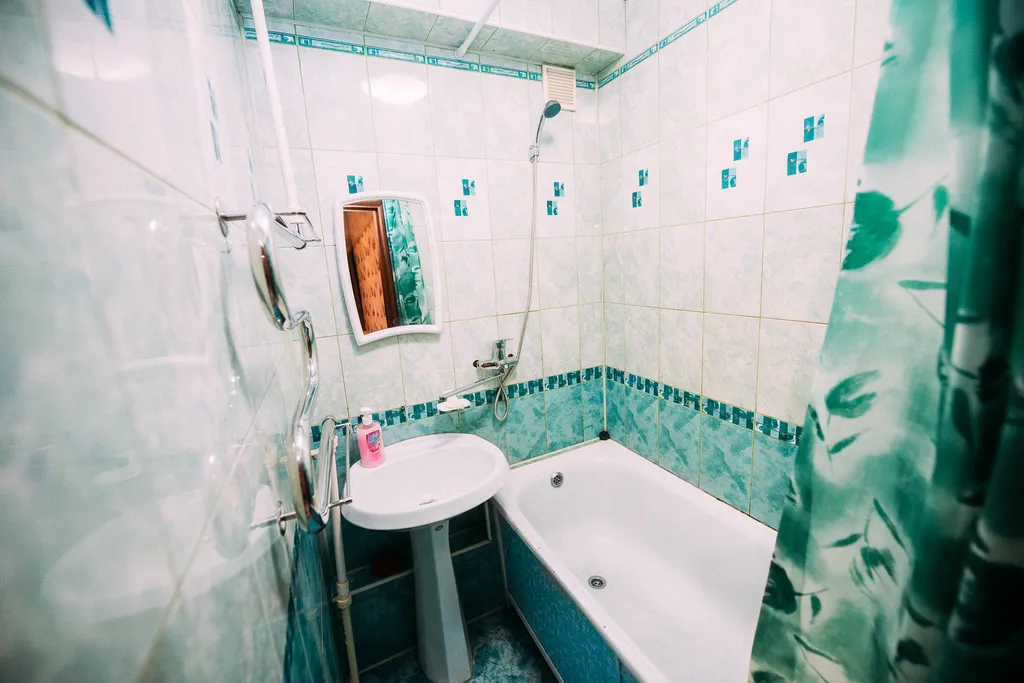 2К напротив Свято-Введенского монастыря