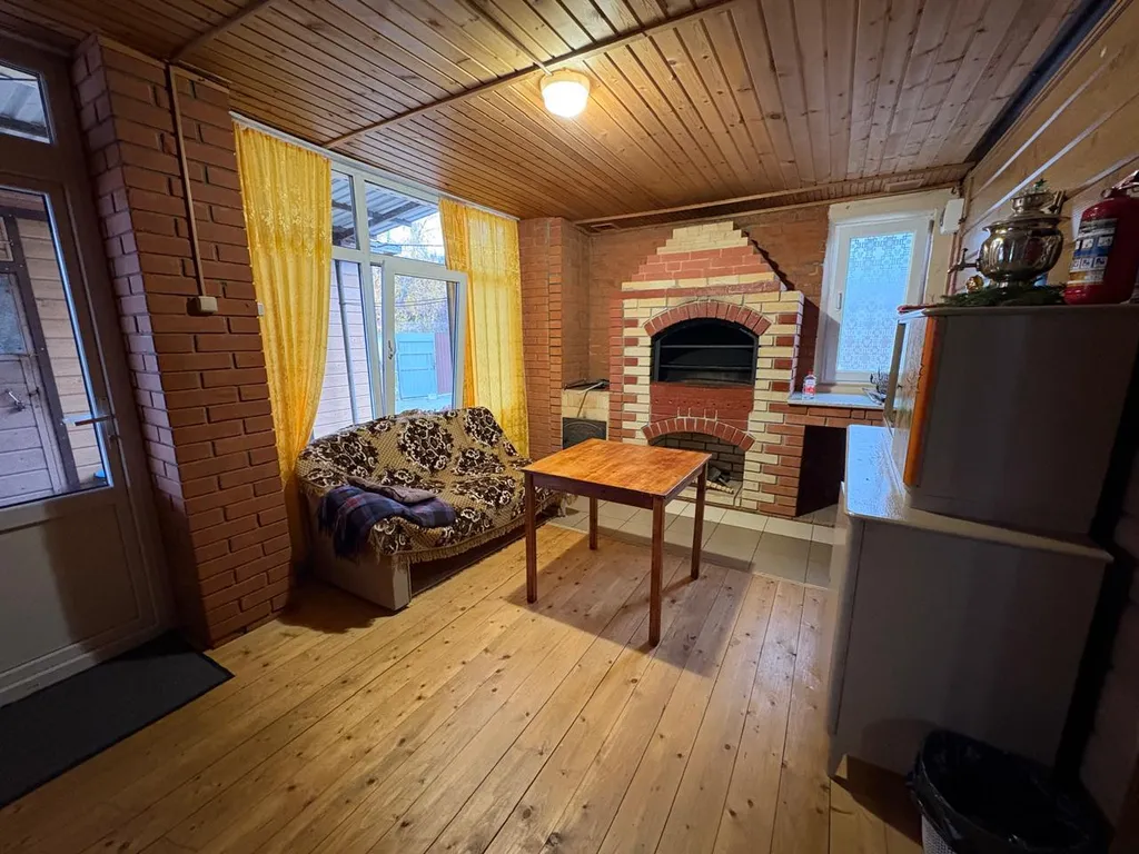 Уютный дом в прибрежной зоне рядом с центром  города