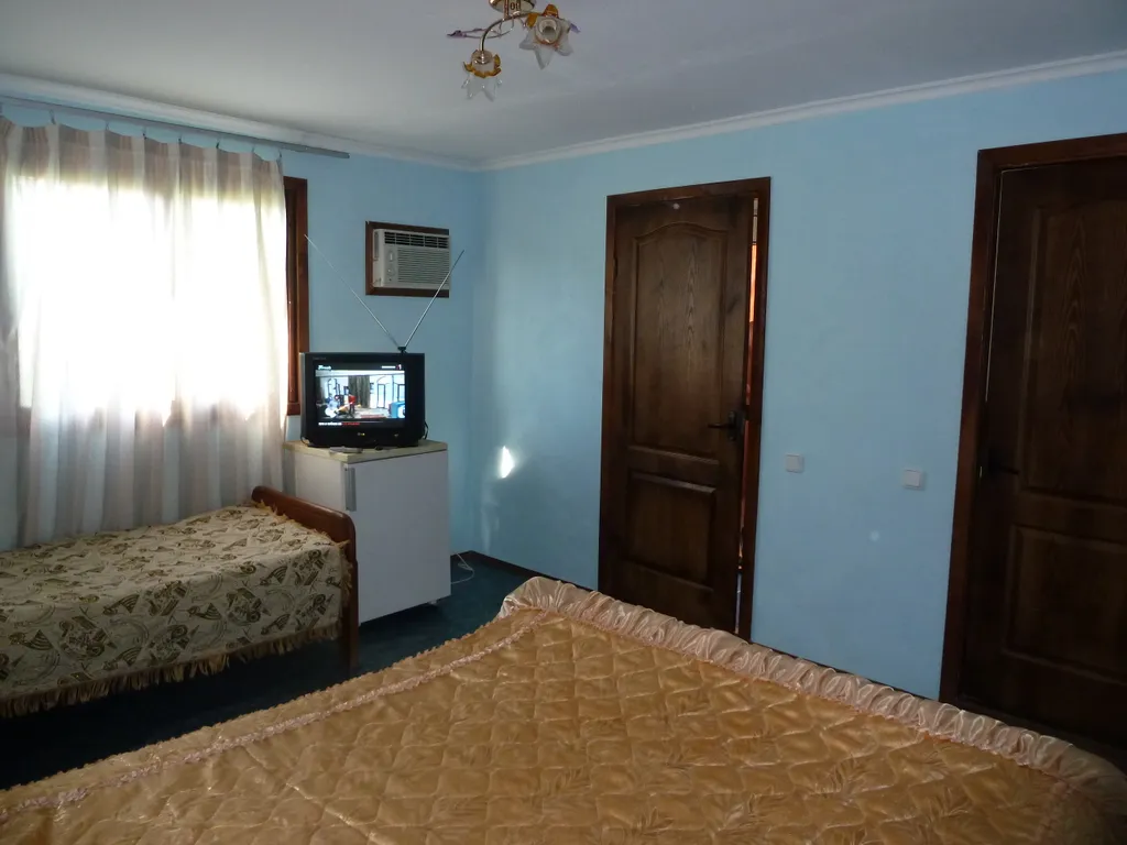 Отдельный домик.