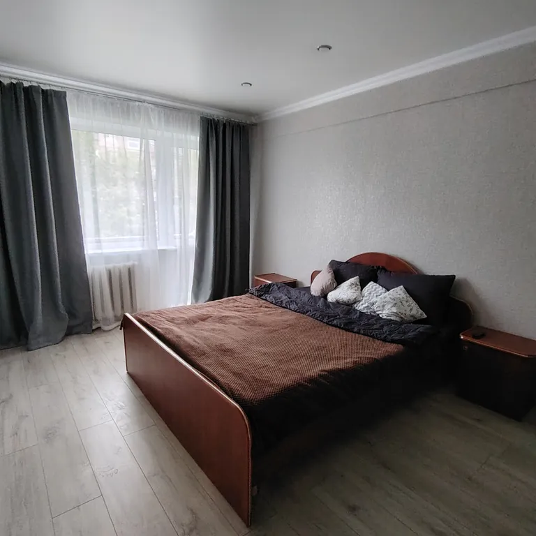 Квартира Квартира в сердце Нефтяников — Омск