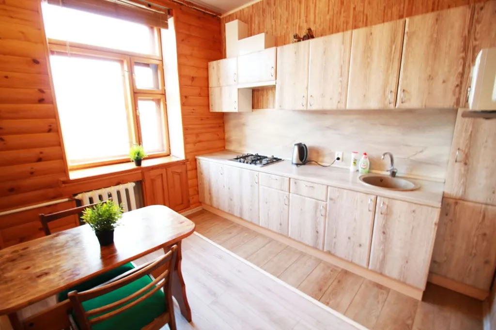 Большая двухкомнатная квартира в центре города с удобной транспортной доступностью