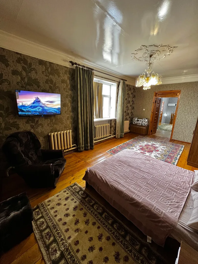 2 фото. второй спальни на втором этаже
