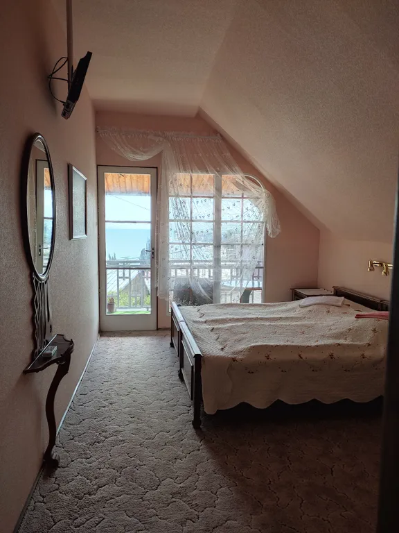 Часть дома с отдельным входом