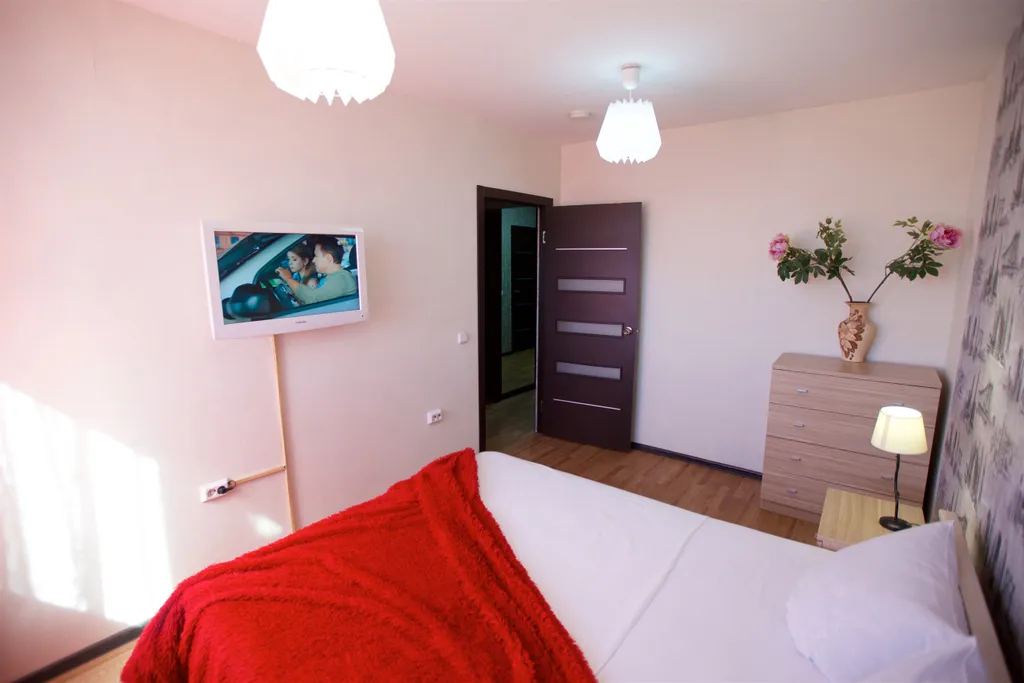 Уютная квартира с двумя кроватями для 6 гостей у ТРЦ Планета