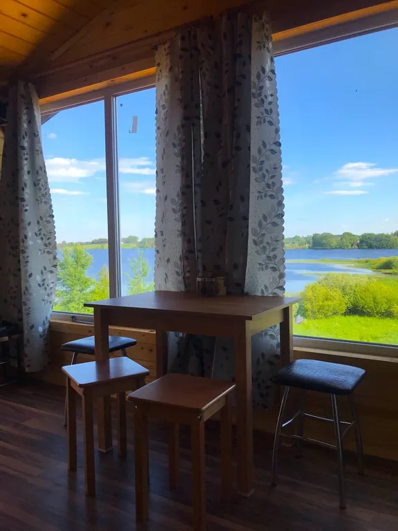 Коттедж Дом у озера — Ланино