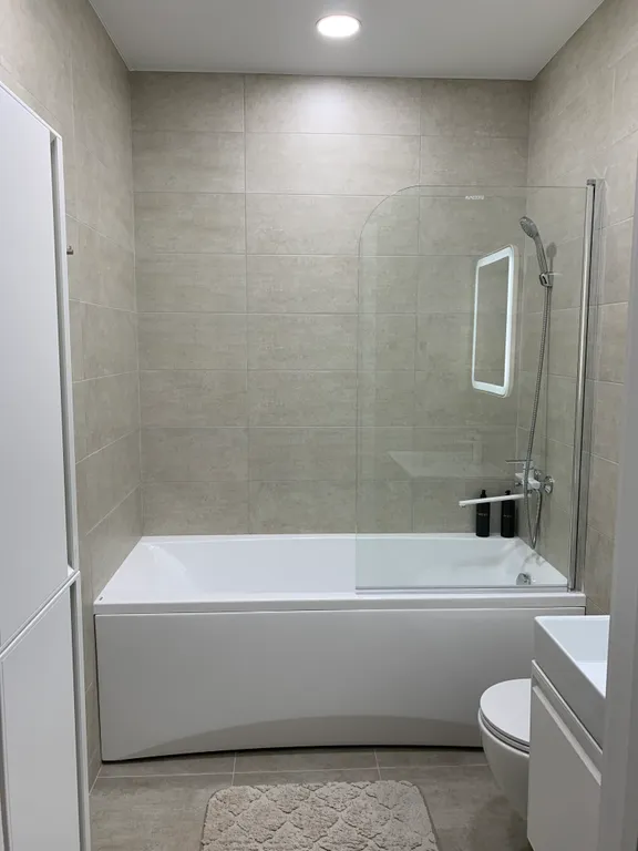 Квартира Квартира Уютная евро двушка в 10 минутах от Верхнего озера Вся мебель и техника — Калининград