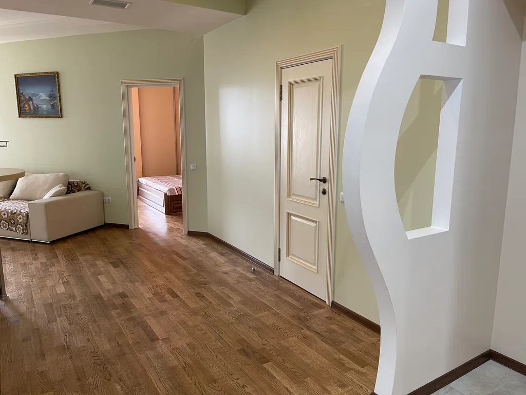 Видовая трехкомнатная квартира