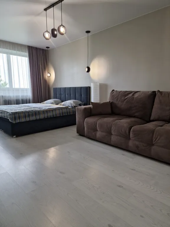 Новый апартамент с гостиной и тремя спальнями