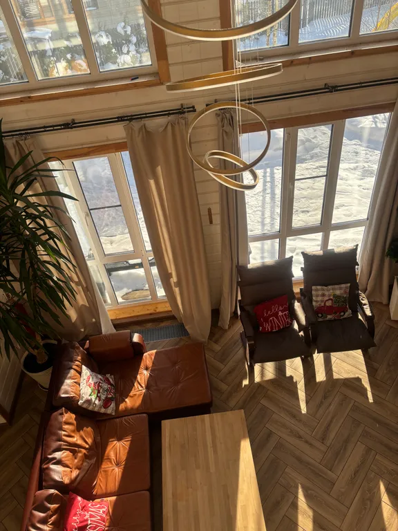 Коттедж Дом у Коркинского озера с баней, купелью и детской площадкой. — аренда посуточно в Кудрово