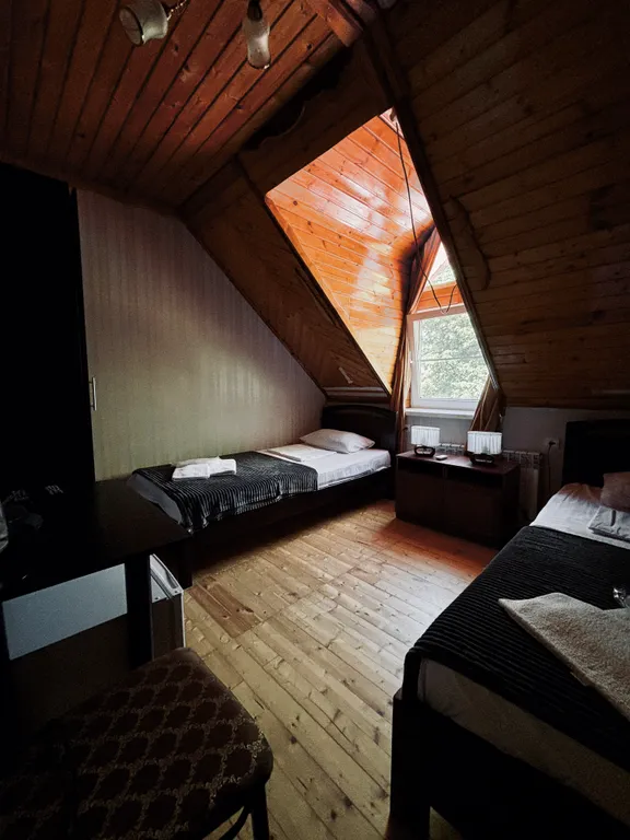 Квартира Деревянный мансардный номер — аренда посуточно в Железноводск