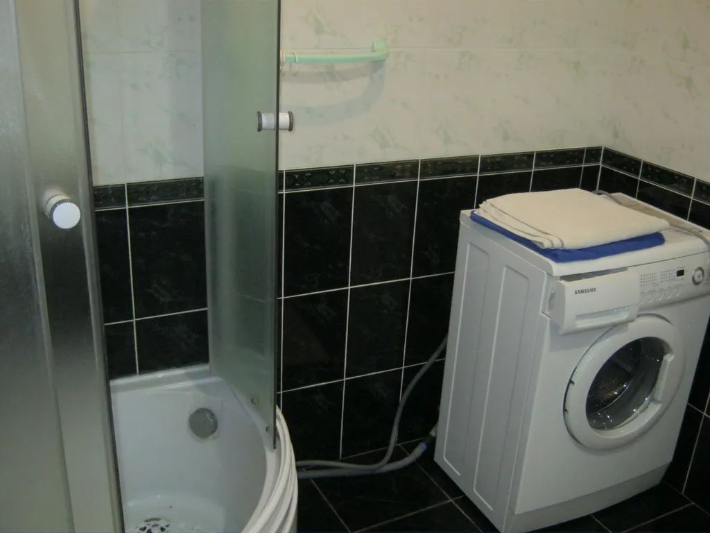 Квартира Квартира в частном доме с отдельным входом и балконом в центре — Евпатория