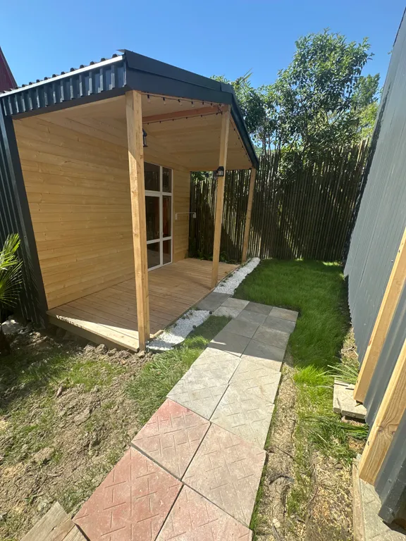 Уютный эко- домик в центре Хосты